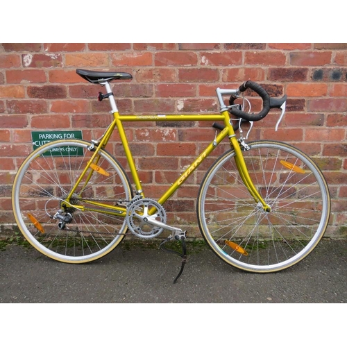 771 - A Giant Pelaton 7000 14 speed road racing bicycle with 56 cm frame