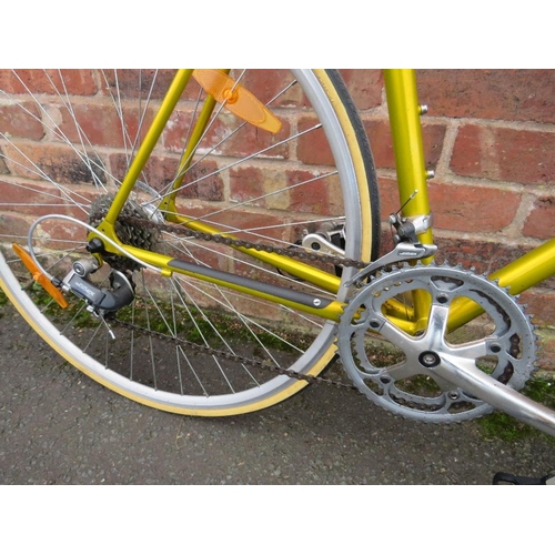 771 - A Giant Pelaton 7000 14 speed road racing bicycle with 56 cm frame