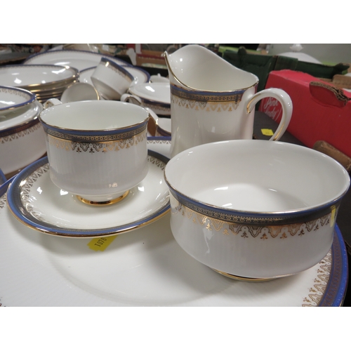 339 - Two trays of Paragon Sandringham tea/dinnerware