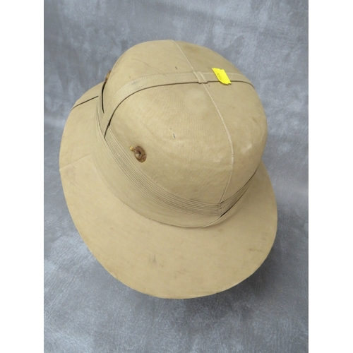 32 - BRITISH WW2 R.A.F. PITH HELMET, badges to front, retailers label for G.C. Desa & Co.