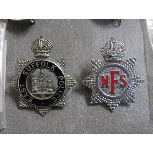 174 - A COLLECITON OF POLICE RELATED BADGES, consisting of 2 Staffordshire & Stoke On Trent Constabulary h... 