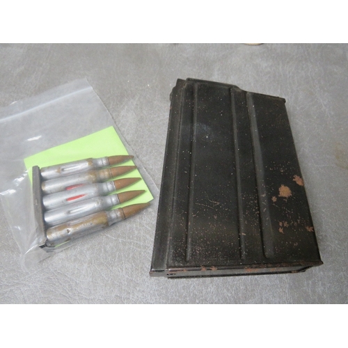 86 - A TRAY OF VARIOUS INERT EX TRAINING ROUNDS ETC., to include rubber bullets, boxed Russian 7-26 drill... 