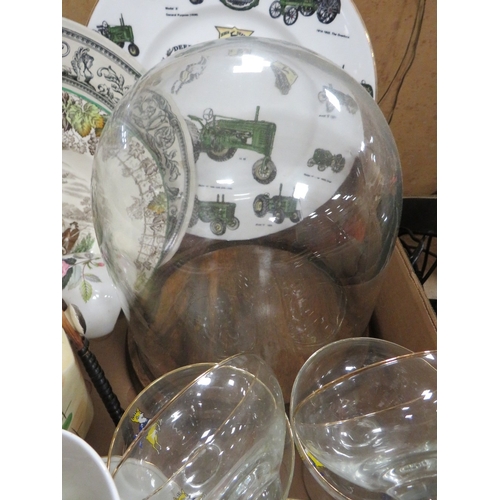 124 - A tray of ceramics and glass, to include a glass dome and base, Babycham glasses, Wedgwood, Royal Cr... 