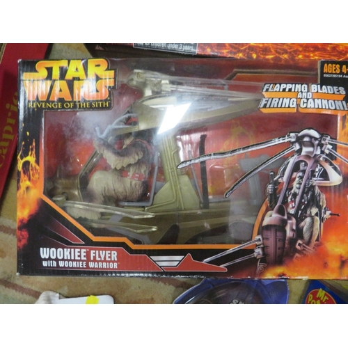 141 - Boxed Star Wars Revenge Of The Sith nine figure collector's pack, Wookie flyer, AT-RT with driver, c... 