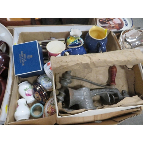 152 - Three trays of assorted ceramics to include Spode and Royal Doulton