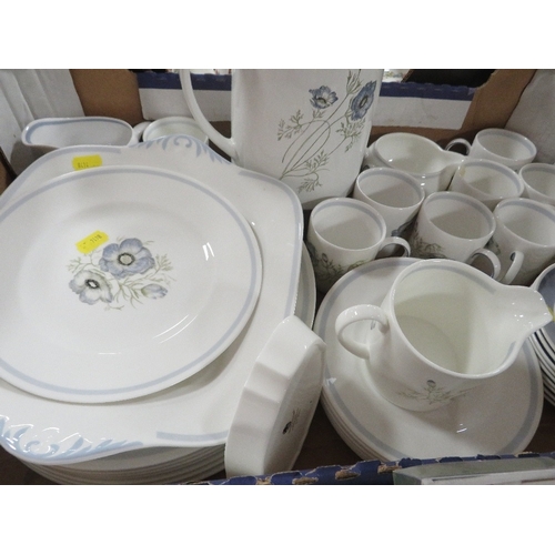 158 - A tray of Wedgwood Suzie Cooper design Glenn Mist coffee ware etc