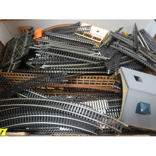 92 - Two trays of 00 gauge track, buildings and rolling stock