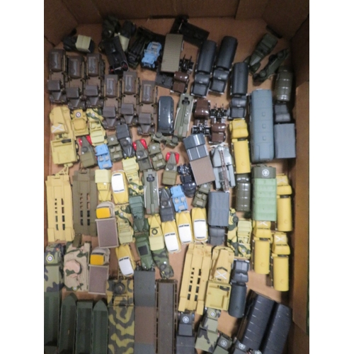 93 - Three trays of mainly Oxford die cast military vehicles