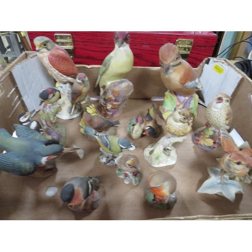 129 - A small tray of Royal Worcester bird figures etc.