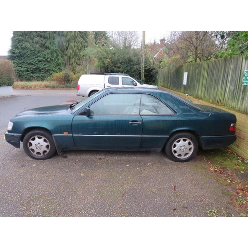 600 - A 1996 green 2.2L petrol Mercedes 'C20 HGM, mot expired 4th October 2024, last mot test shows 102,78... 