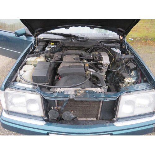 600 - A 1996 green 2.2L petrol Mercedes 'C20 HGM, mot expired 4th October 2024, last mot test shows 102,78... 