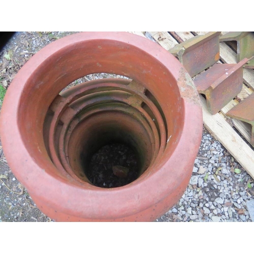 606 - A terracotta chimney pot