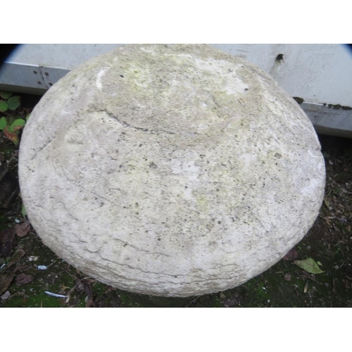 609 - A vintage mushroom staddle stone