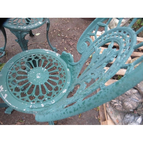 613 - An aluminium garden table set with 4 chairs