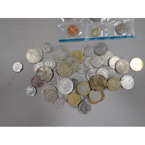 416 - A tray of collectable coins together with two boxed Sheaffe pens