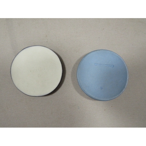 419 - Two small circular Wedgwood plaques with the Hanley town crest - the blue jasper ware example for th... 