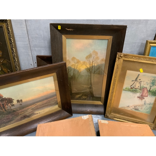 14 - Large collection of assorted pictures and prints to include a pair of nicely framed old master print... 