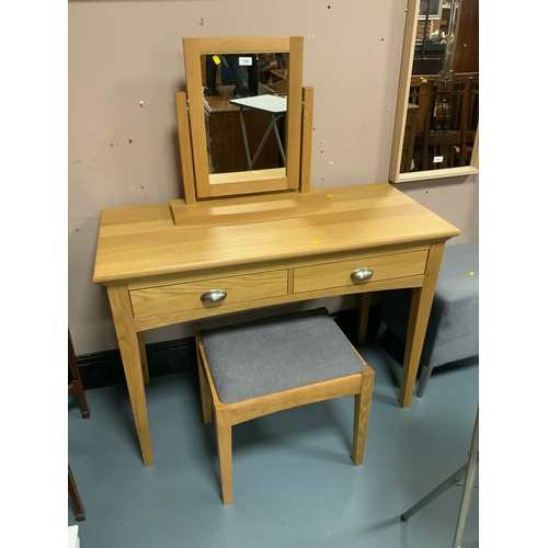 710 - A modern oak two drawer side table with mirror and a stool W 110 cm