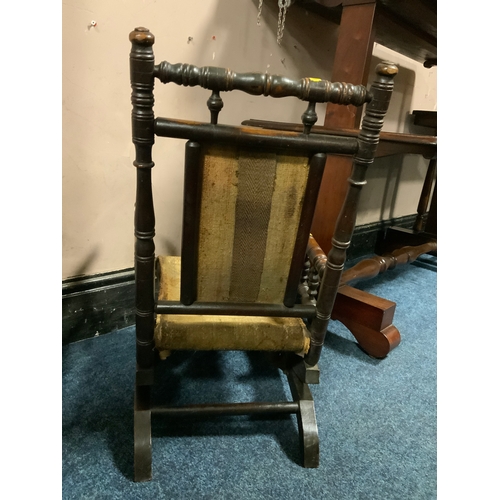 772 - A small child’s Edwardian American rocking chair