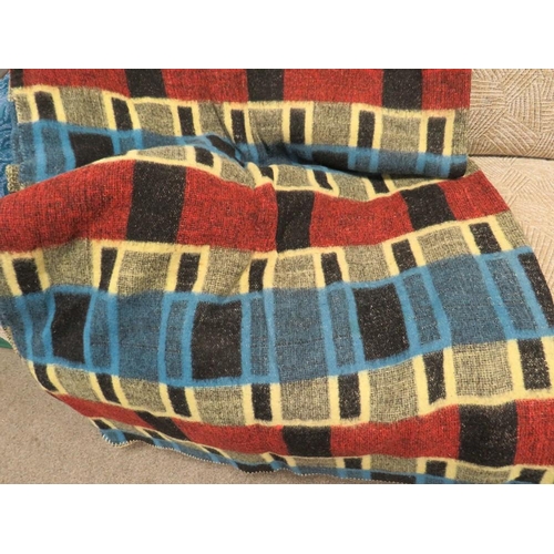 102 - A vintage retro pattern blanket