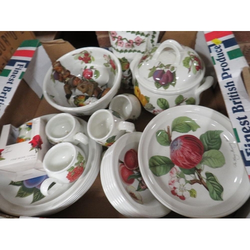 137 - A large tray of Portmeirion Pomona tea and dinnerware etc