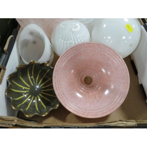 146 - A tray of assorted vintage glass light shades etc.