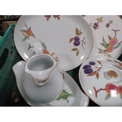 171 - Three trays of Royal Worcester Evesham tea and dinnerware to include tureens