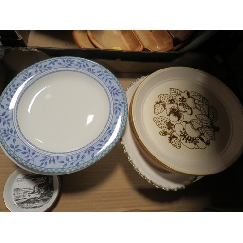 178 - Two trays of assorted ceramics to include Enoch Wedgwood plates