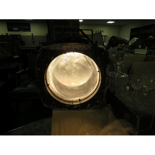 208 - A large 1960s Furse stage lamp, L 98 cm, with glass lens approx. Dia. 28 cm - in working order at ti... 