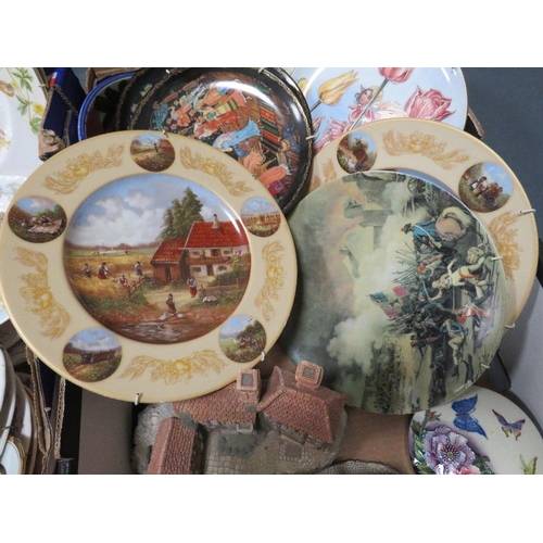 72 - Two trays of collectable plates etc