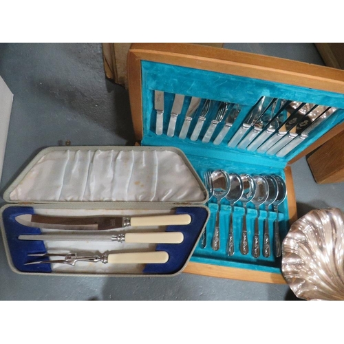 88 - A tray of flatware to include boxed set of cutlery, carving and dining pieces plus plated ware