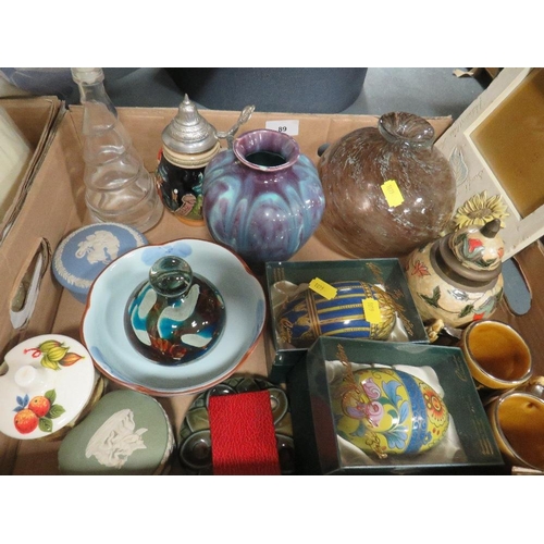 89 - A tray of collectables to include glassware & ceramics together with a tray of lamps (2)