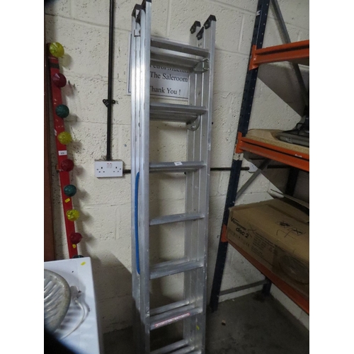 577 - An aluminium extending ladder