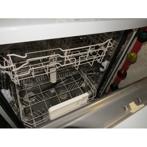 611 - A Curry's Essentials dishwasher