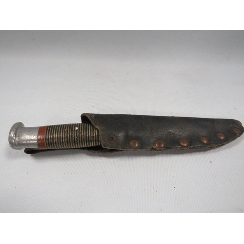 473 - A vintage dagger and sheath