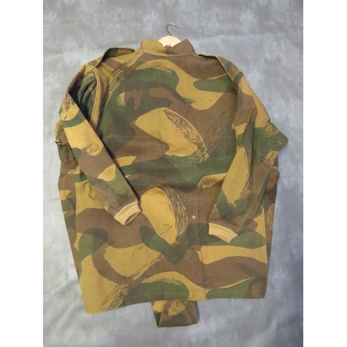 129 - A WW2 REENACTORS DENISON AIRBORNE TROUPS SMOCK, marked size 6