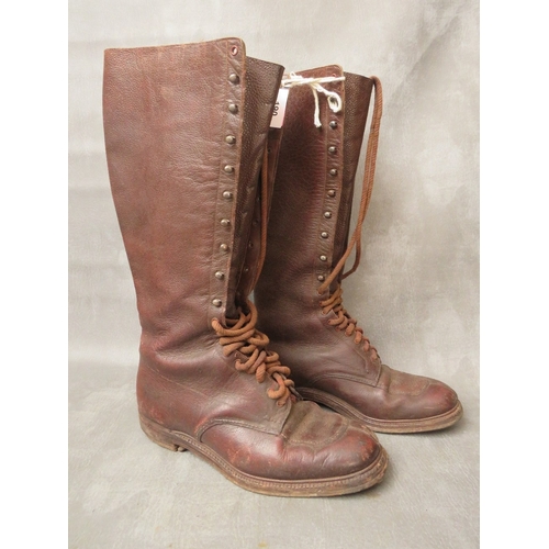 190 - A PAIR OF WW2 BRITISH OFFICERS BROWN LEATHER FIELD BOOTS