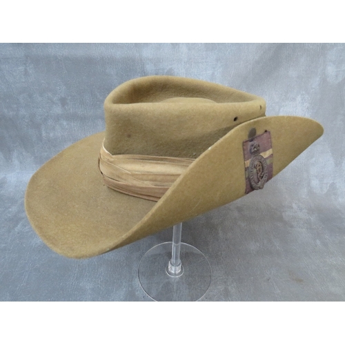 219 - A WW2 SLOUCH HAT WITH ROYAL SIGNALS BADGE