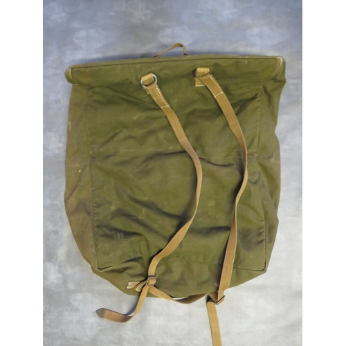 252 - A GERMAN OFFICERS VALISE CIRCA WWII, a pair of WWI German gaiters and military back pack