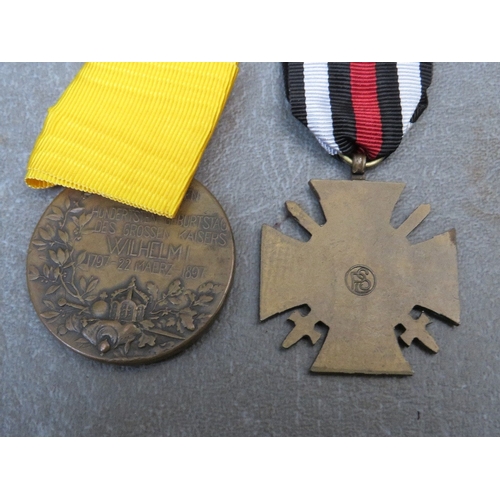 288 - A GERMAN 1914-1918 HONOUR CROSS, Prussia 1847 medal and two bars of German ribbons