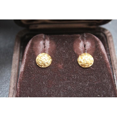 661 - A PAIR OF SMALL HEAVY 'LATTICE' DOME EARRINGS. unmarked main body, butterfly's only stamped 18ct, ap... 