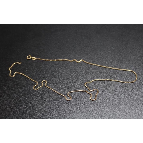 680 - A HALLMARKED CARAT GOLD BOX CHAIN, approx weight 3.6g, L 46 cm