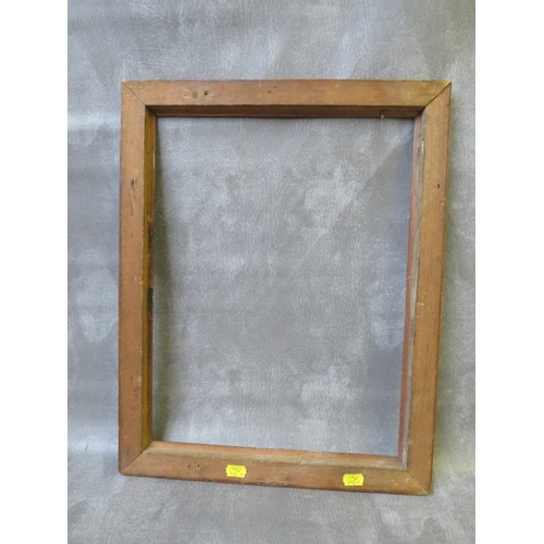 424 - A 19TH CENTURY MAPLE FRAME, frame W 3.5 cm, rebate 42 x 32 cm