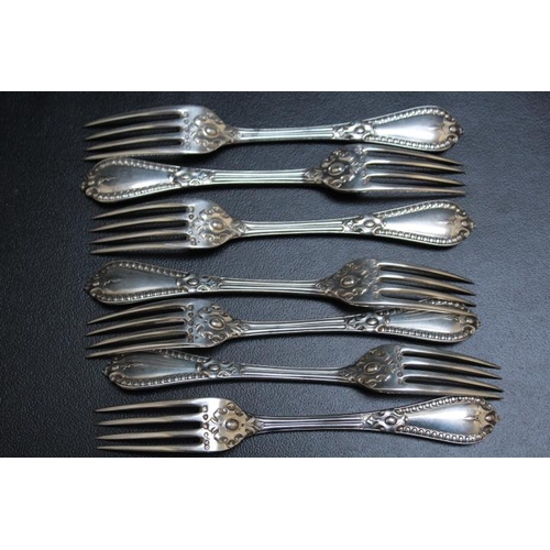 811 - CHAWBER & C0 - A SET OF HALLMARKED SILVER DECORATIVE DOUBLE STRUCK FORKS BY GEORGE ADAMS - LONDON 18... 