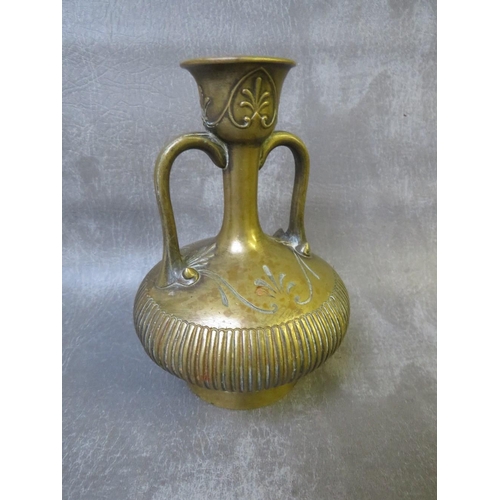 862 - A 19TH CENTURY GRAND TOUR BRONZE VASE SHAPED BURNER, H 18 cm