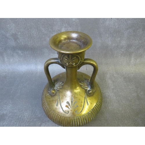 862 - A 19TH CENTURY GRAND TOUR BRONZE VASE SHAPED BURNER, H 18 cm