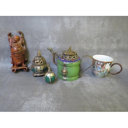 1025 - A BOX CONTAINING FIVE LATE 19TH / EARLY 20TH CENTURY CHINESE ITEMS, to include a dragon teapot, boxw... 