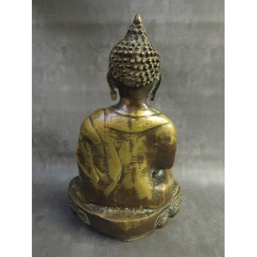 858 - A LARGE 19TH CENTURY BRONZE BUDDHA, H 39 cm, base W 24 cm