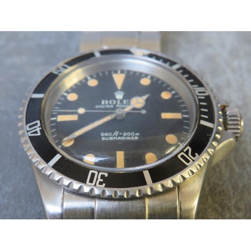 733 - ROLEX - A GENTLEMANS STAINLESS STEEL OYSTER PERPETUAL SUBMARINER WRISTWATCH - REF 5513, black lumino... 