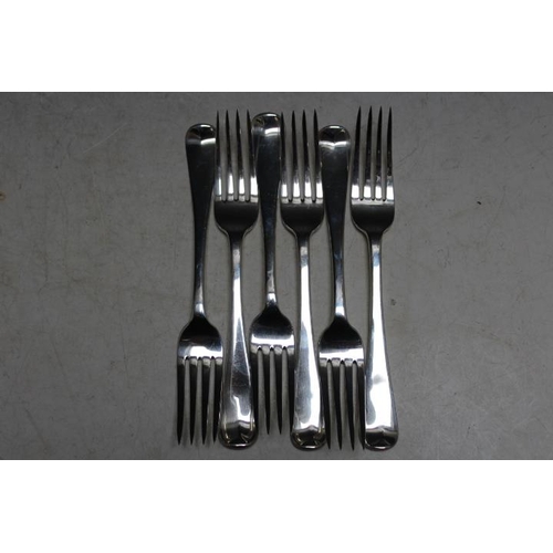 829 - A SET OF SIX HALLMARKED SILVER DINNER FORKS BY ADET BELLAMY SAVORY - LONDON 1827, approx weight 390g... 